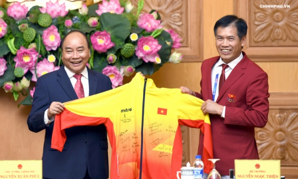 Thủ tướng gặp mặt đoàn thể thao Việt Nam dự ASIAD 